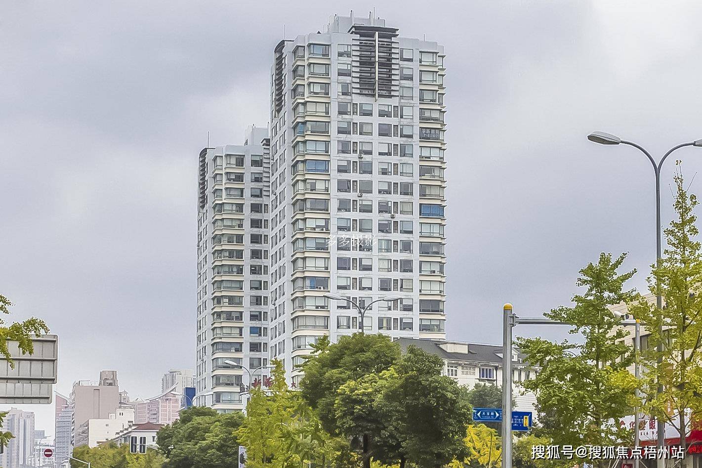 上海天宝华庭联合办公租120人工位精装修交通便利可注册