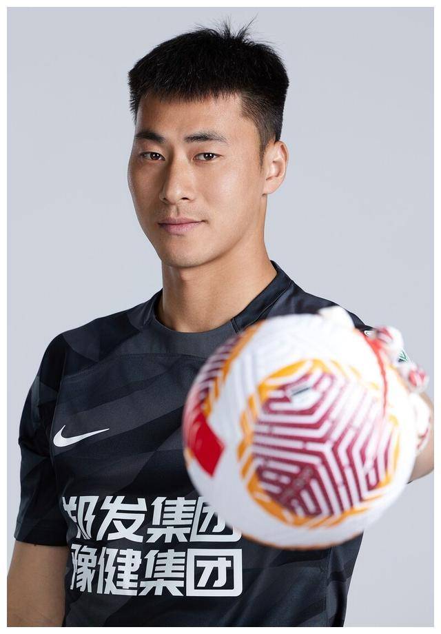 队26号铭记17号 赛场再掀"圣"迹,球迷翘首期待_吴飞龙_比赛_徐嘉敏