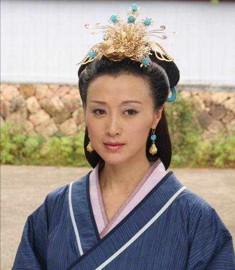 刘邦好奇,宠幸魏王豹姬妾,却稳固了刘氏江山,有个故事讲给你听_薄姬