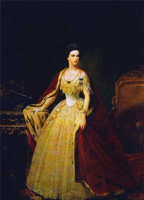 原创茜茜公主腰围有多细身高1米72腰围45厘米怀孕期间仍在束腰