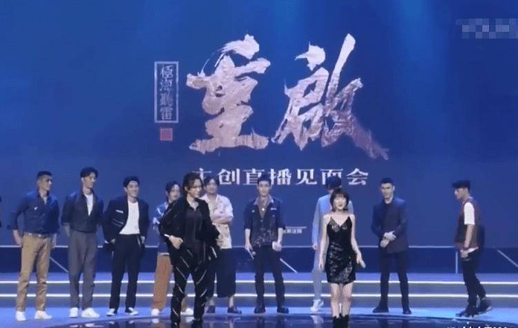 原创重启出镜见面会刘畅毛晓彤pk舞蹈maria有女团呐味了