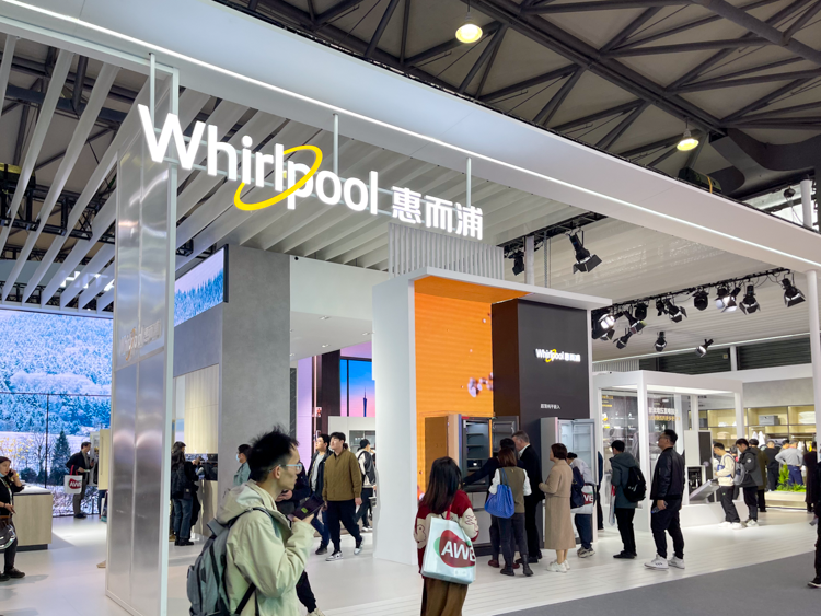 在awe感受智慧与精致之美:惠而浦发布玉霜白套系厨电_家电_智能_技术