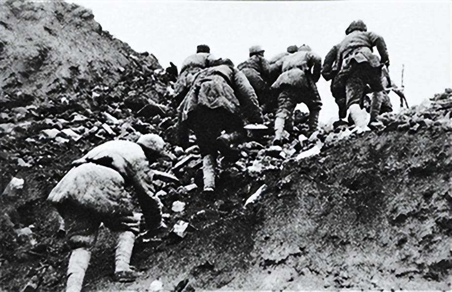 济南攻不进!连长说:让7连再来一次,若再攻不下,我一头撞死在城墙