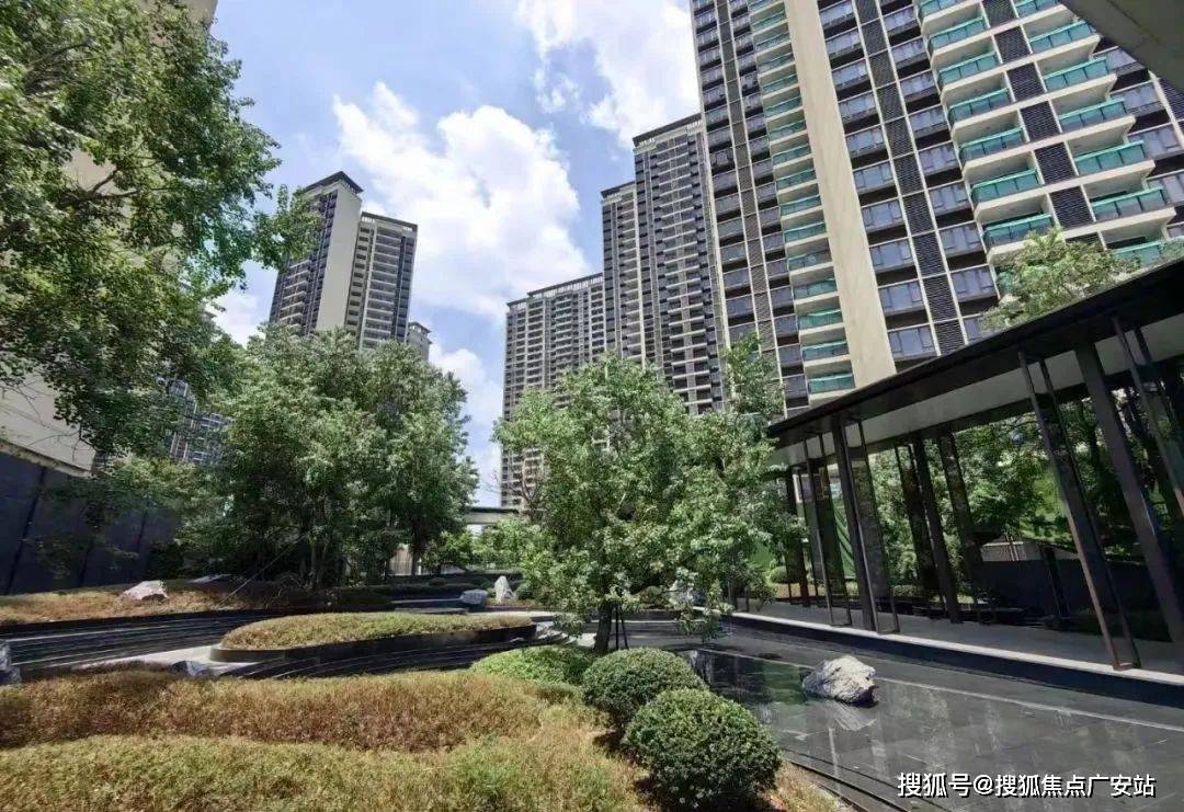 小区实景图广州番禺保利悦公馆销售热线:400-8787-224【24小时热线】