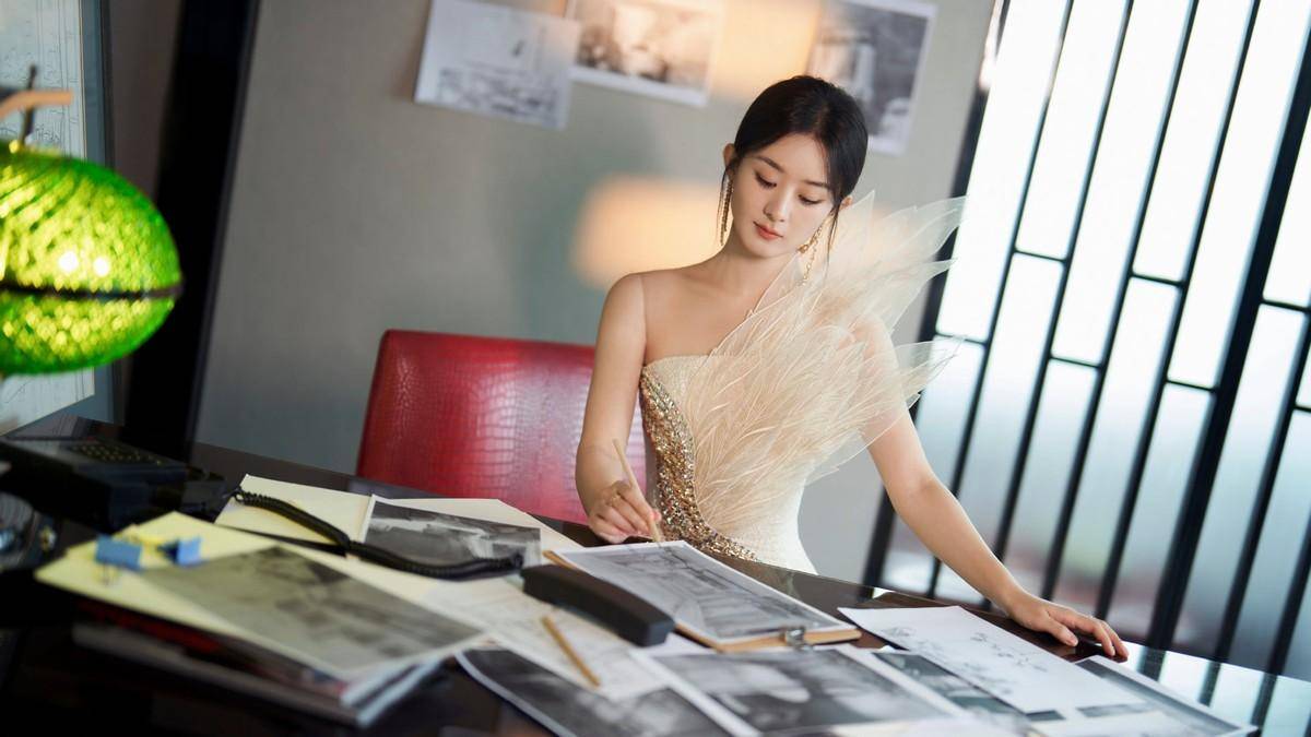 柳叶眉樱桃嘴生图女星还得看36岁赵丽颖珠圆玉润尽显东方美