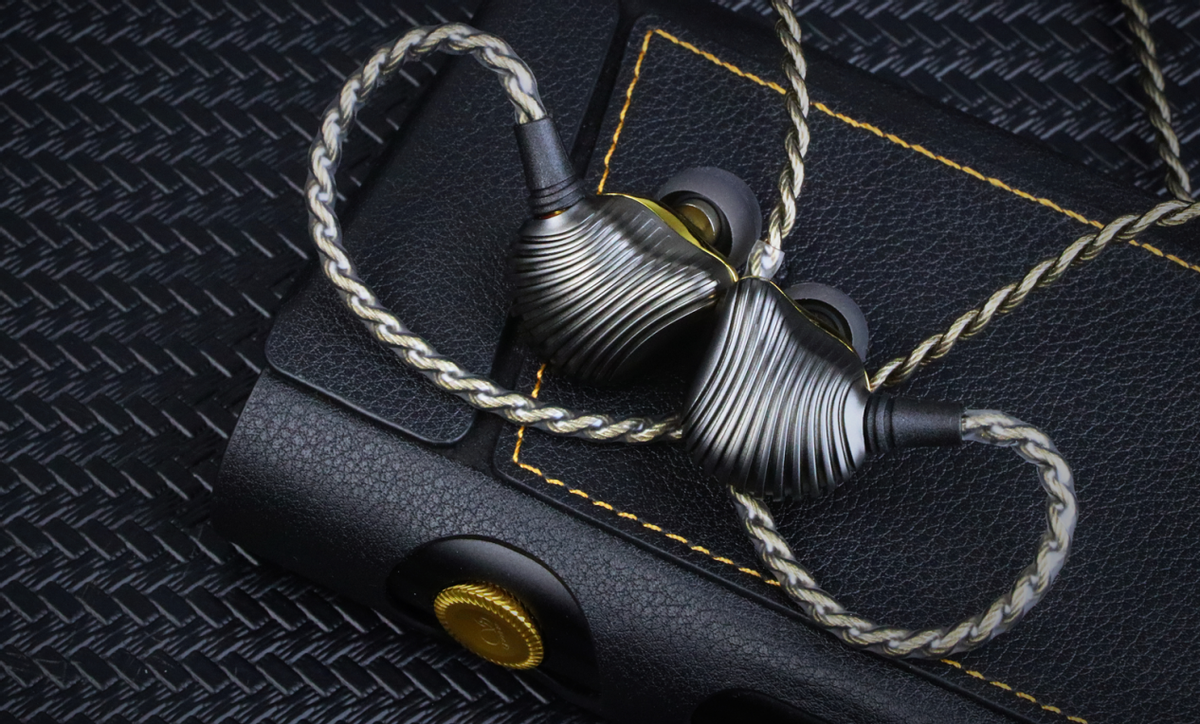 山灵给暖声爱好者最棒的礼物me600圈铁单元有线hifi耳机评测