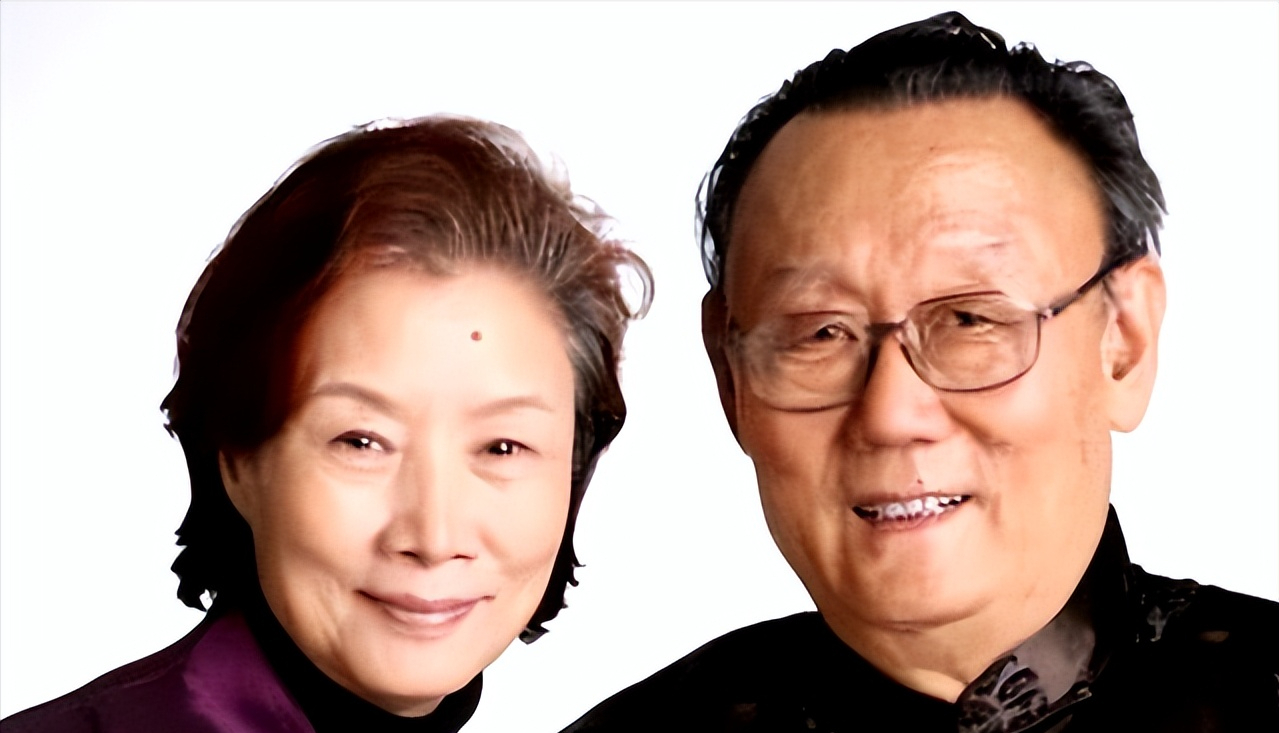 原创吕中嫁给同学今儿子是导演儿媳是著名演员女儿是国人骄傲