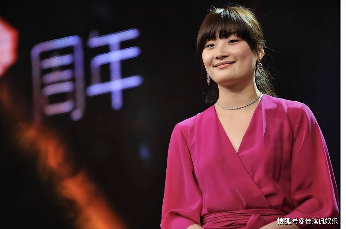 原创章泽天逗宗馥莉进你公司工资咋样宗馥莉逗趣回应笑翻众人