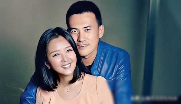 原创何洁前夫赫子铭再婚现任妻子出镜声音温柔甜美引关注