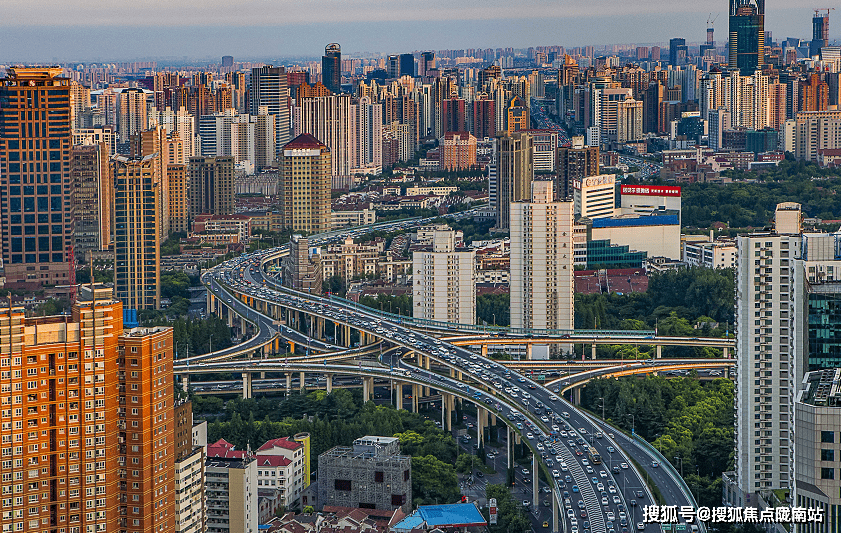 该区域紧邻后滩和前滩商务区,处于内中环间,亮点在于不少地块现况为城