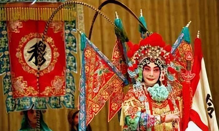 原创梅兰芳当年究竟多红出场费至少10根金条观众向舞台疯狂扔首饰