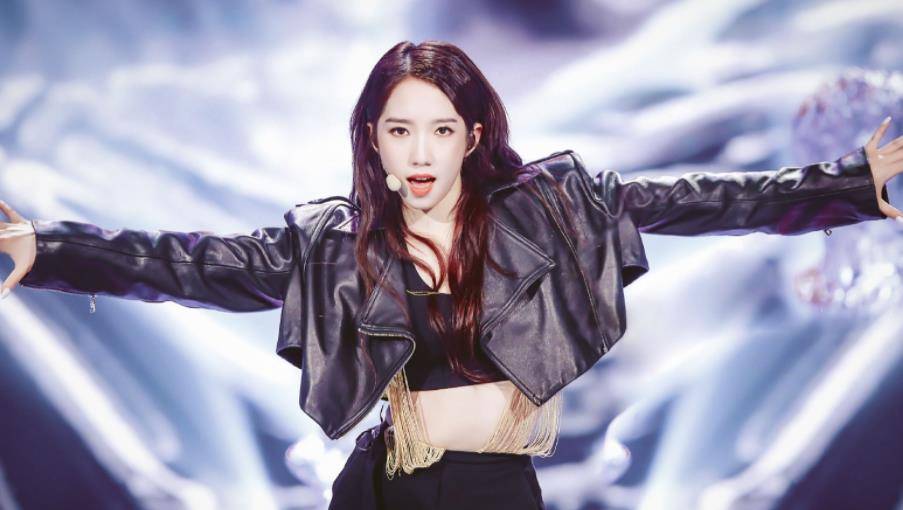 原创女明星有多没分寸感张雪迎秦俊杰同喝一碗汤鬼鬼要杜江亲额头