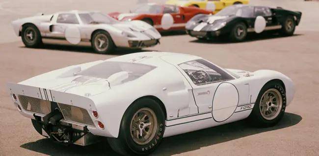 一场赛车史上的传奇战役,让这个汽车品牌名垂千古_福特_法拉利_勒芒