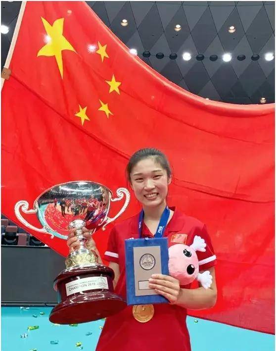 原创王梦洁畅谈世联赛香港站目标是不伤鸟张娜打好比赛还要逛迪士尼