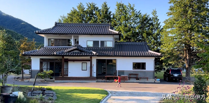 原创辽宁小伙娶日本媳妇移居日本买1150平米的房子如今成人生赢家
