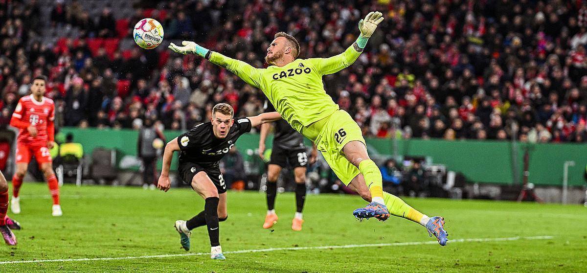 原创布伦特福德门将弗莱肯从小就练踩单车所以处理球脚下球很从容