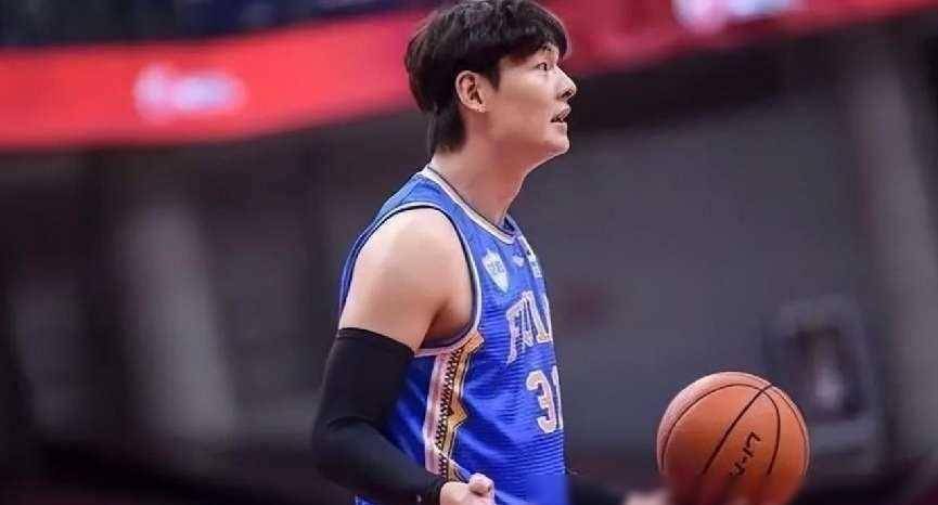 cba最美老板惊艳亮相颜值超群年轻有为任董事长