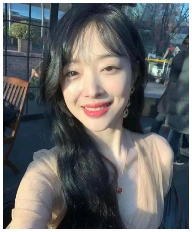 崔雪莉电影,深度解读写真集绝美呈现女神魅力大赏,闪耀风华_表演_真相