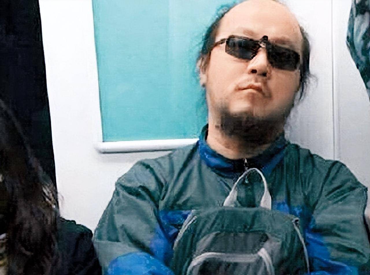 窦唯他辉煌过如今平静着生命的本质不过就是悄无声息