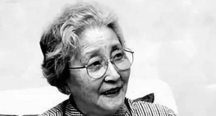 夫人,金庸的表姐,晚年住60平米旧公寓,靠退休金度日_蒋英_女儿_查品珍