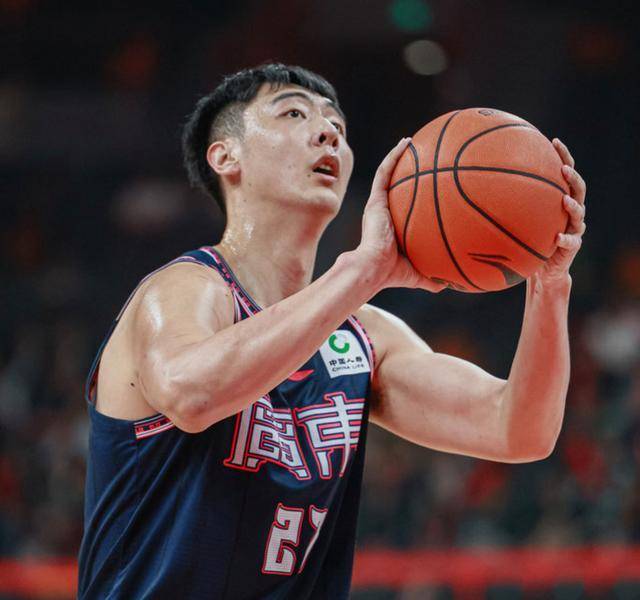 杜锋盛赞"大番薯"张明池!15分助广东大胜辽宁,球迷排队向其道歉_内线_