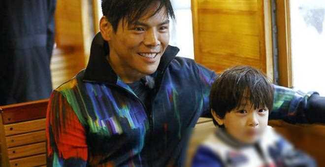 原创向佐和向佑被吐槽长相发文怒怼不要写我弟弟不会原谅任何人