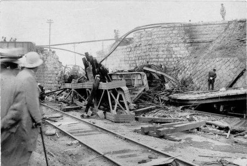 皇姑屯事件:一人千里迢迢赶来送死,两人中途神秘下车,躲过一劫_张作霖