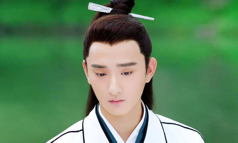 于小彤新剧一人分饰两个角色曾出演贾宝玉被批评演技网友不抱希望