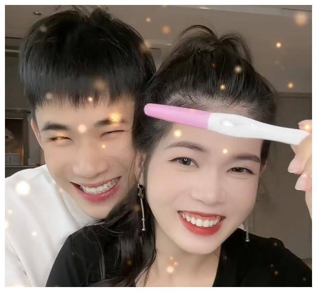 网红陈三废家再添丁妻子陈橙怀五胎仍直播带货引发网友热议