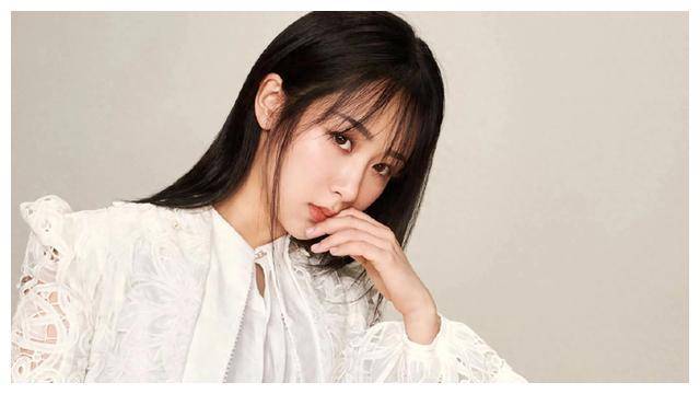 杨紫马甲事件:健康自信魅力,尽显完美结合,绽放光彩._健身_姑娘_身材