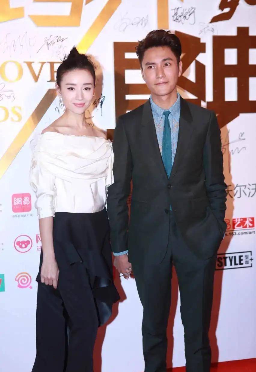 电视剧播出后,董洁和陈坤也成为最佳荧幕情侣.两人从外表看十分相 ..