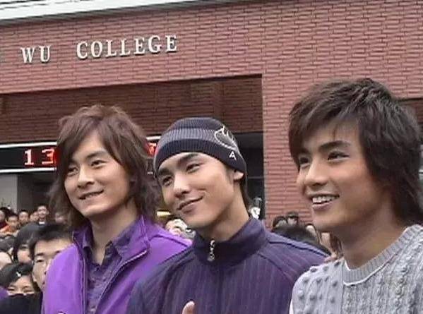 共用"一张脸",相似的前半生,明道和阮经天一比,差别就出来了_长相