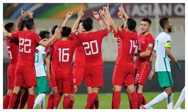 原创国足公布出征新加坡大名单四国脚或缺席艾克森在阵列