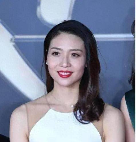 女排传奇魏秋月离开职场回归家庭何去何从