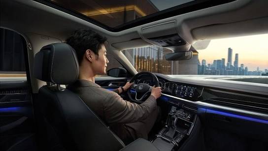 德系vs日系,380tsi的帕萨特直接碾压凯美瑞_搜狐汽车