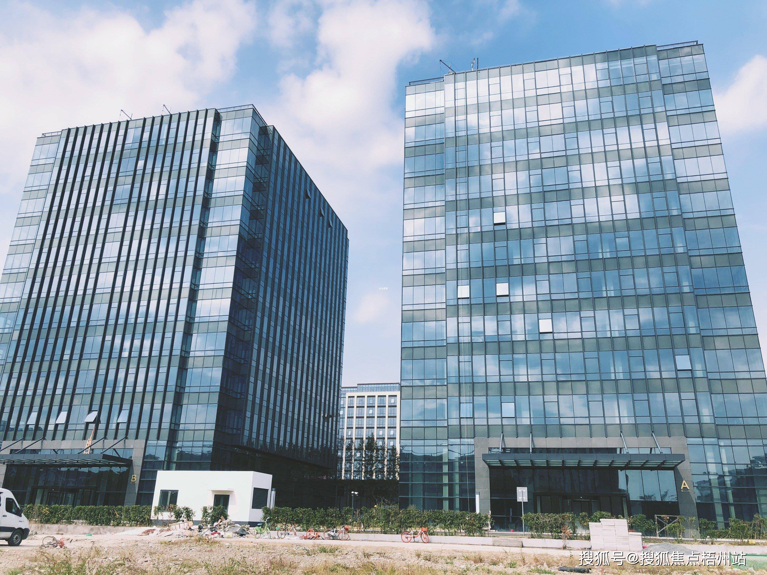 上海仓加国际商务园联合办公租120人工位精装修交通便利可注册