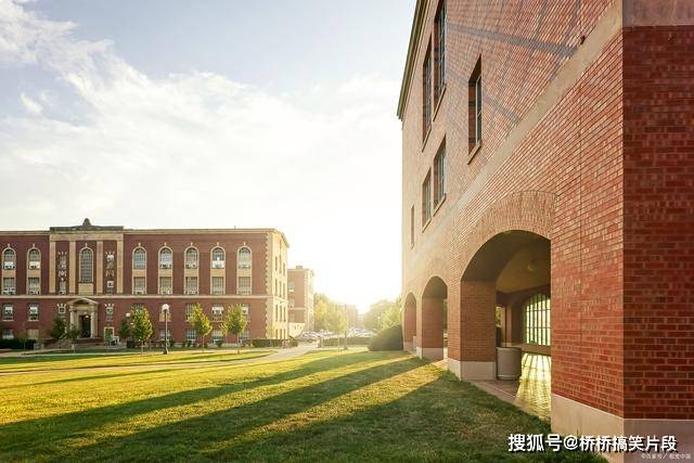 英国雷丁大学亨利商学院介绍