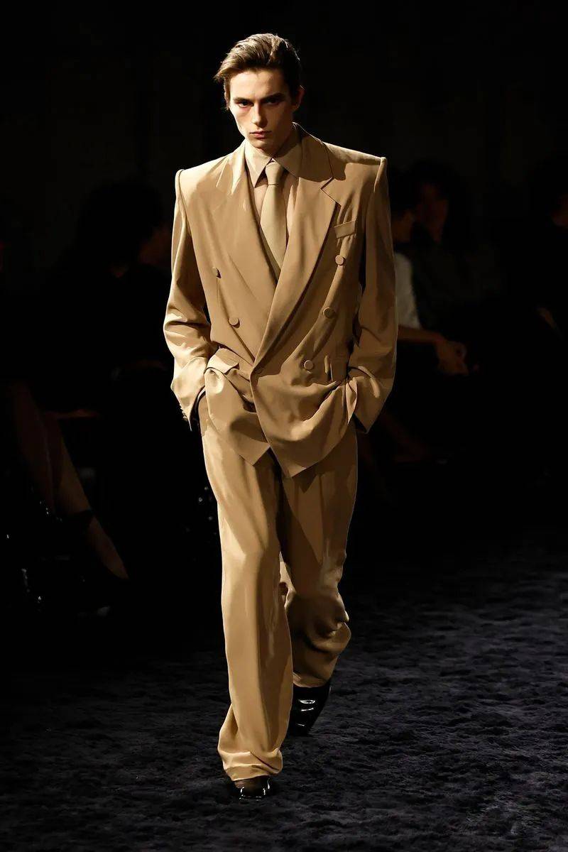 187cmysl贵公子一夜爆火!网友:老公太多,都不知道先爱哪个