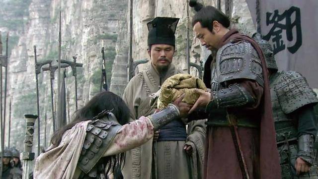 刘备临终前告诫子龙不可重用为何这么说这才是他的帝王之心