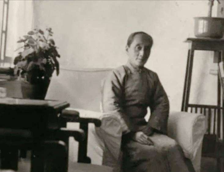 鲁迅死后,二房停了朱安的生活费,朱安孤独半生终于说出心里话