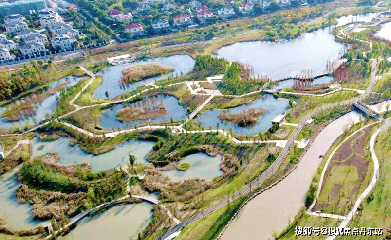 地处浦东核心区,是金桥进出口加工区和张江高科技园