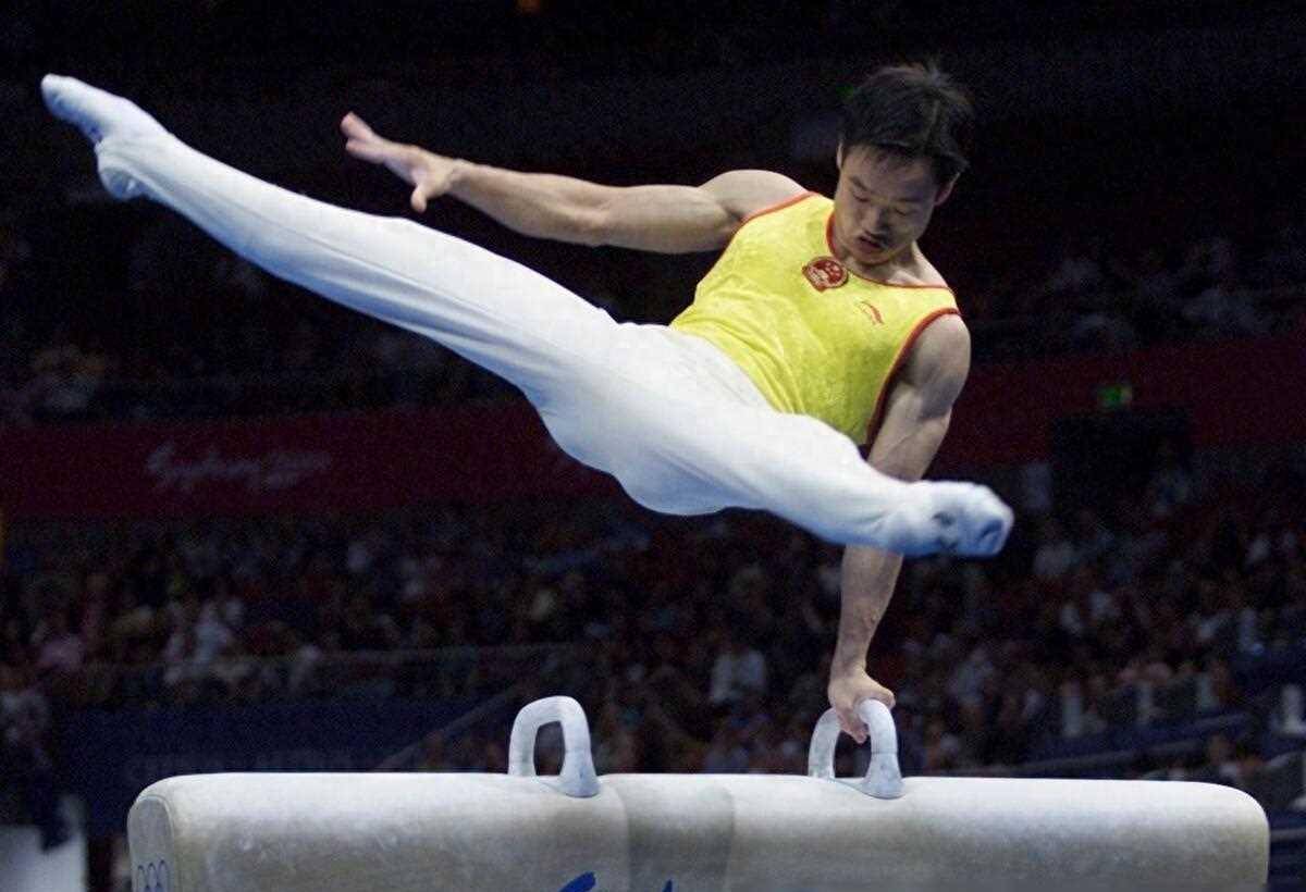原创奥运体操冠军杨威需呼吸机维持生命他经历了什么