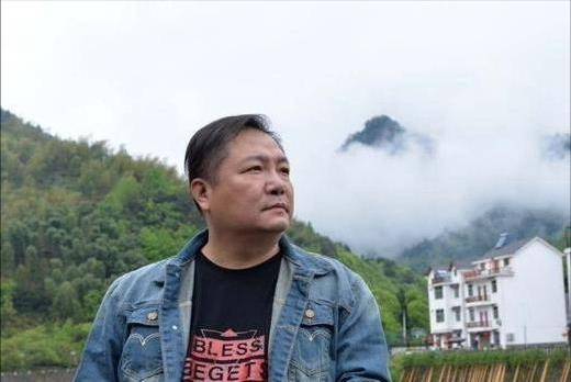 《雍正王朝》给他打开一扇门,后搞播音,主持等涉猎广,名气降低_徐祖明