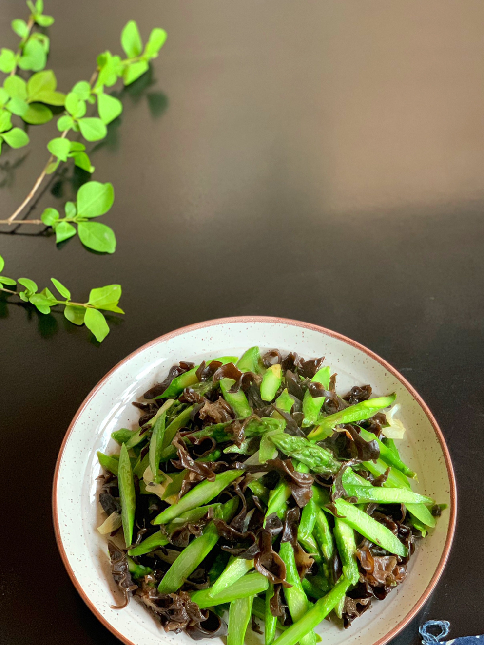 清肺热去肿毒,益处多_芦笋_备用_黑木耳