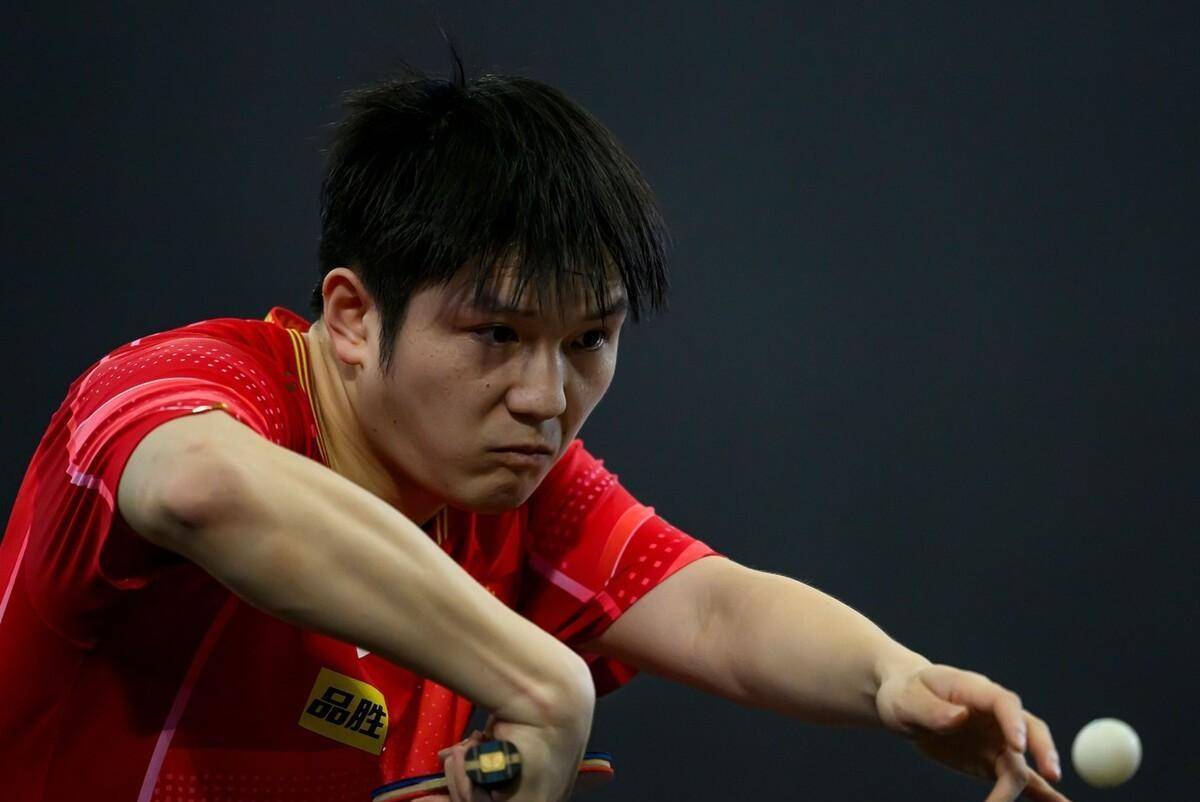 原创樊振东罕见比赛翻车13输球冤不冤wtt新加坡大满贯赛激烈进行