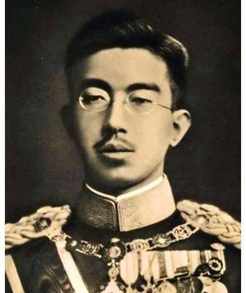 乌克兰把天皇和希特勒并列引热议裕仁是傀儡还是侵华主犯
