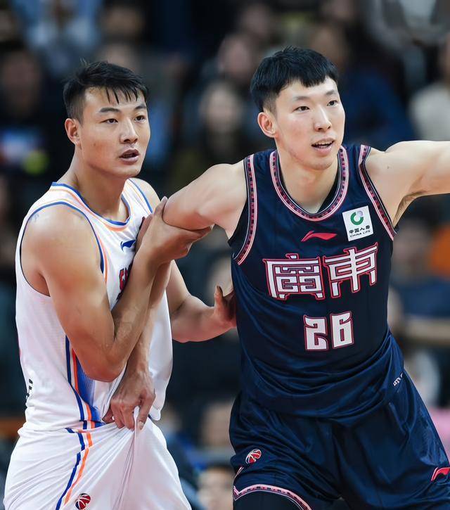 第五名是张大宇,他是浙江队的功勋内线,刚出道的时候被冠以"小姚明"的