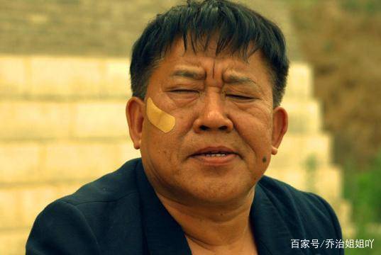 他是国家一级演员,因嘴歪演了一辈子坏人,女儿是我们熟悉的她_杜旭东_