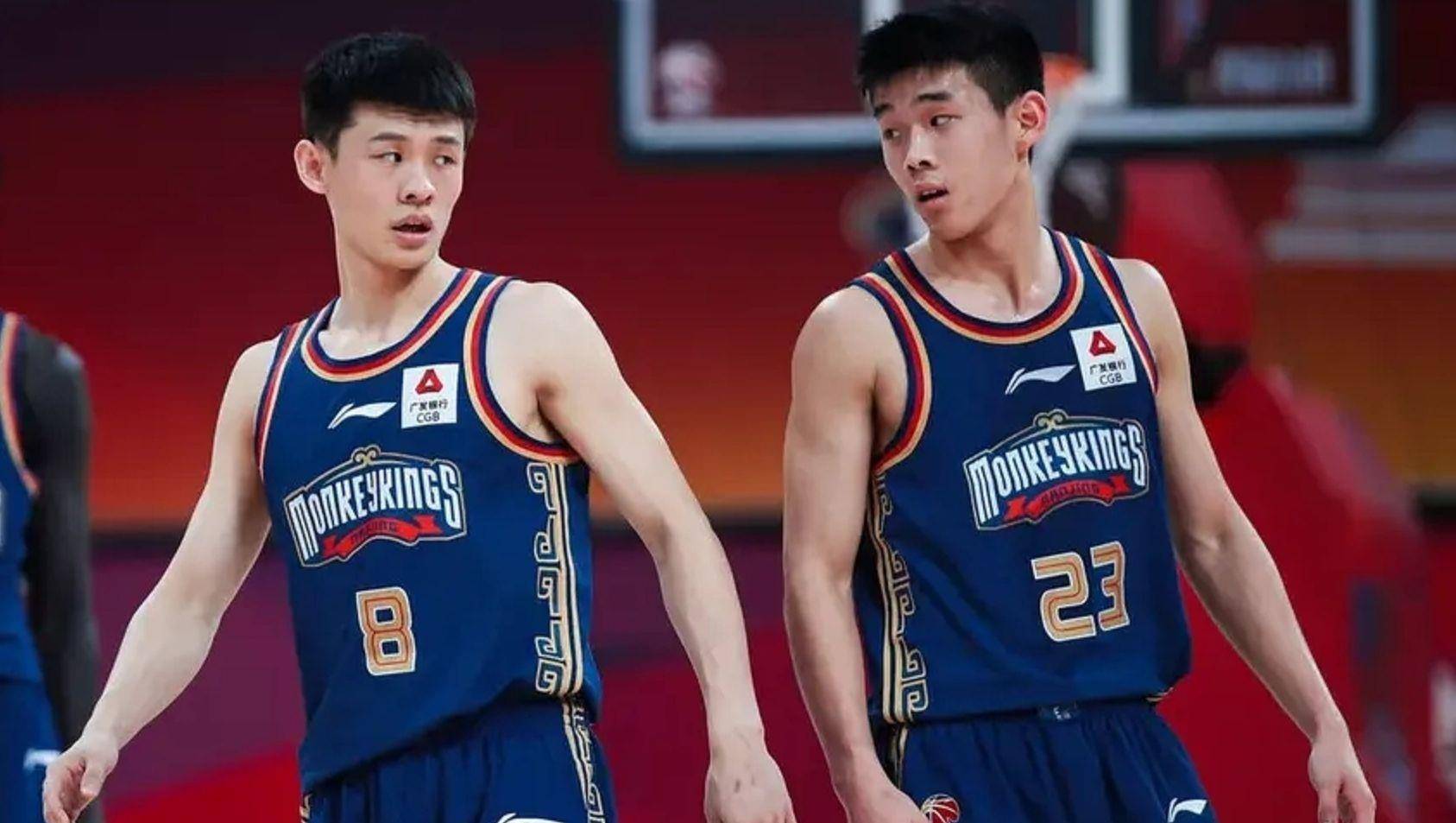 原创同曦男篮林葳秀肌肉碾压队友王岚嵚被认为cba最强后卫之一