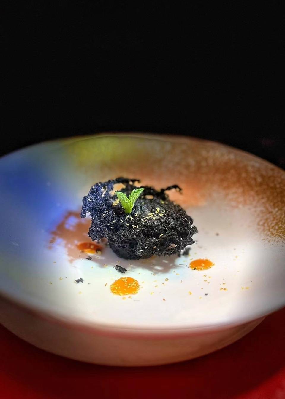 【黑金冰花酿海参】